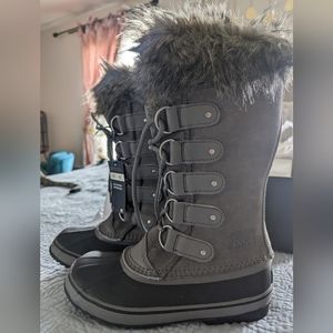 Women's Sorel snow boots